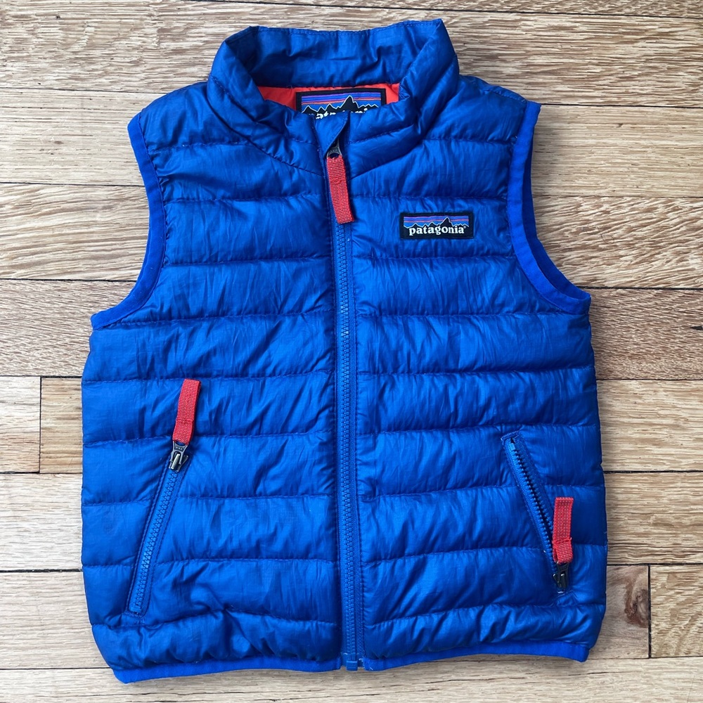 Patagonia blue puffer vest. 12-18m.